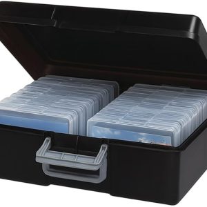 Photo Storage Case with 16 Opaque 4x6 Holders ﾨC Light-Safe Organizer with Handle